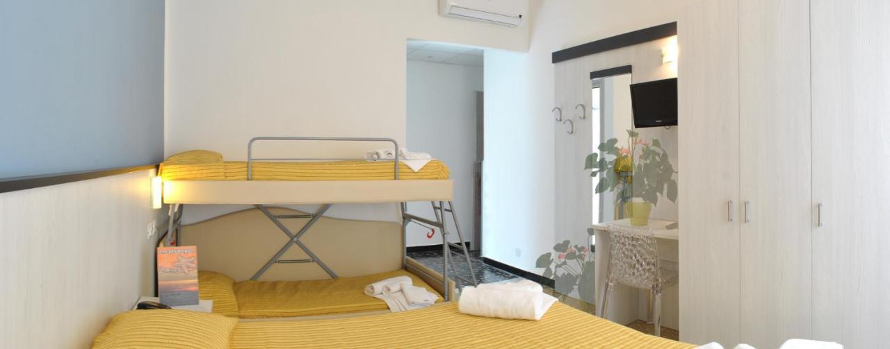 Hotel Bristol 라이구에글리아 외부 사진
